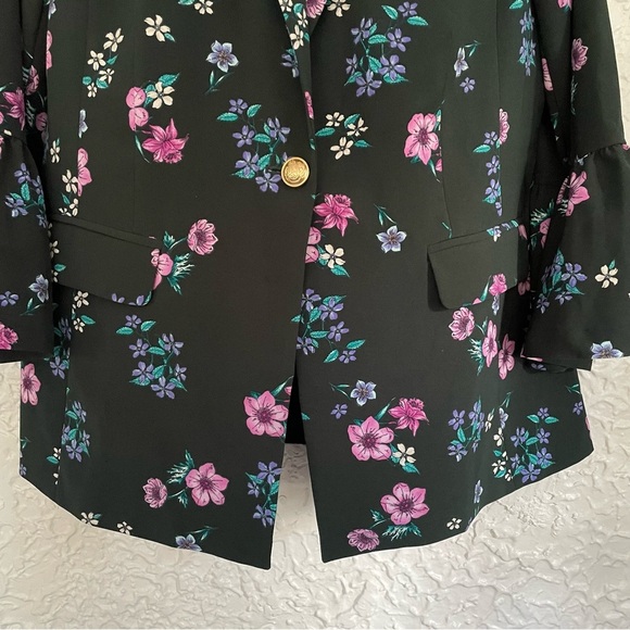 Lane Bryant The Bryant Blazer Green Floral Bell Sleeve Size 16 - Picture 6 of 9